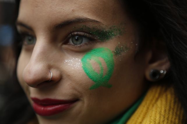 La ley de aborto legal obtuvo la media sanción de la Cámara de Diputados