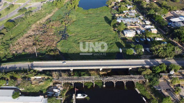 Desde el aire. El embalsado que se formó y arraigó en el Riacho Santa Fe