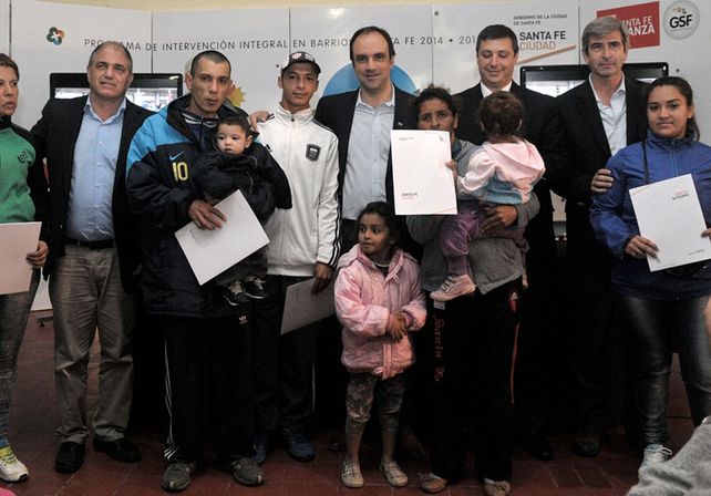 Se licitó el jardín municipal para Villa Oculta y se firmó un convenio para viviendas