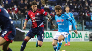 Napoli igualó ante Cagliari y no pudo alcanzar la punta de la Serie A