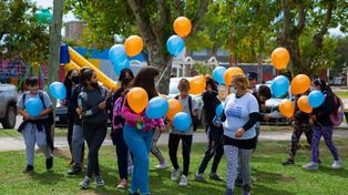 La jornada se cerró con una suelta de globos junto a los vecinos timbúenses.