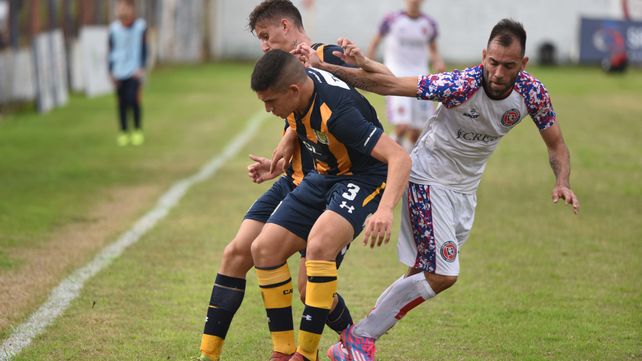 En el 2019.&nbsp; Lautaro Blanco (hoy en el fútbol de España) lucha con el Chelito Delgado. El matador venció a Central por 2 a 0.&nbsp; &nbsp;