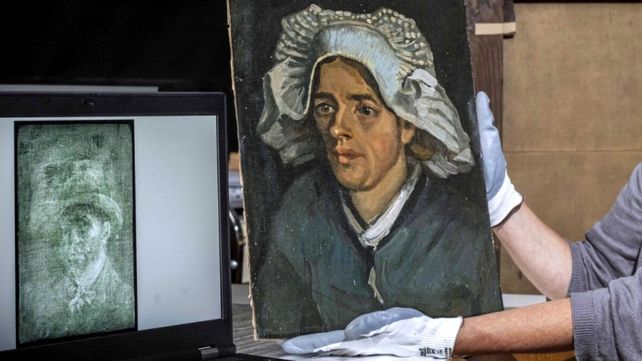 Imagen del retrato arrojada por los rayos (izq) en la tela de 1885 “Retrato de una campesina”.