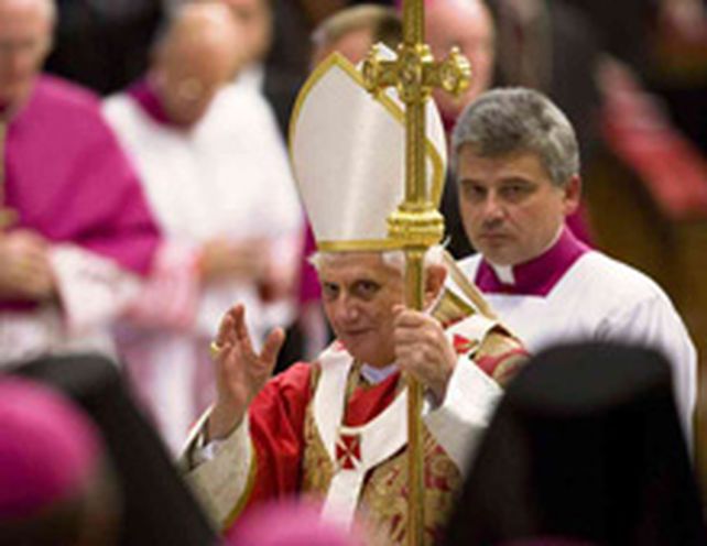 El Papa defiende la beatificaci&oacute;n de P&iacute;o XII, quien guard&oacute; silencio ante el Holocausto