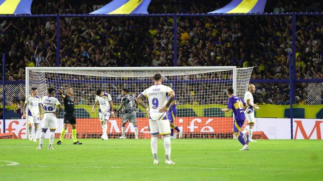 Todo Rosario Central sufre el gol tempranero de Boca