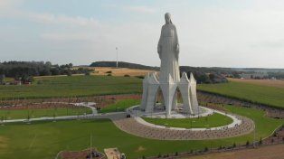 Polonia inauguró la estatua de la Virgen María más alta de Europa