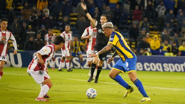 En el último enfrentamiento entre ambos, Central goleó 3-0 a Instituto en Arroyito.