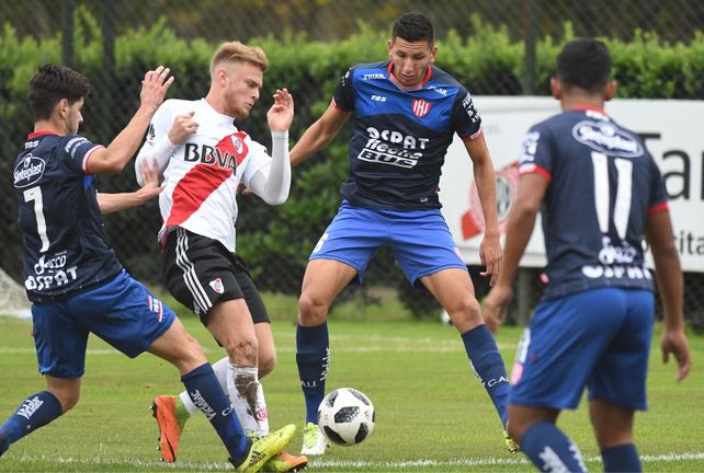 La Reserva de Unión cayó ante River y no pudo forzar un desempate por el título