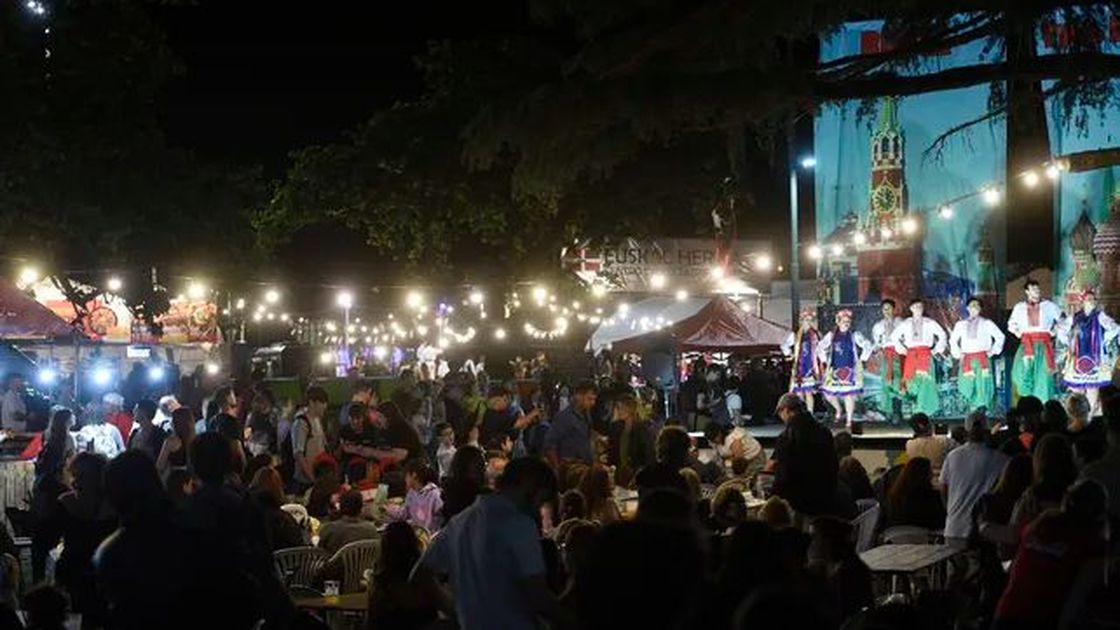 La Fiesta Nacional y Encuentro de Colectividades se ha convertido en el encuentro más conocante de la ciudad.