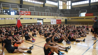 Chicos de polideportivos municipales participaron del campus de Sergio Hernández