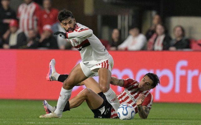 Estudiantes empató de local ante el Flamengo.