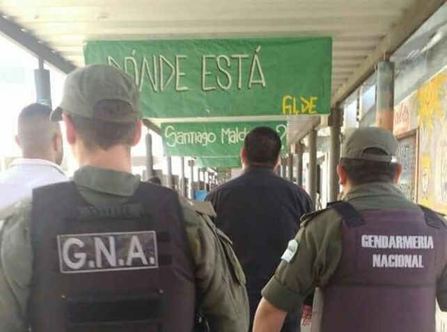 Gendarmería se metió en el Centro Universitario de Rosario en momentos en que había una actividad para reclamar por la desaparición de Santiago Maldonado. (Foto: FUR Rosario)