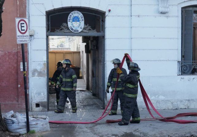 El incendio fue sofocado antes de las 9.30 en Italia al 2100.