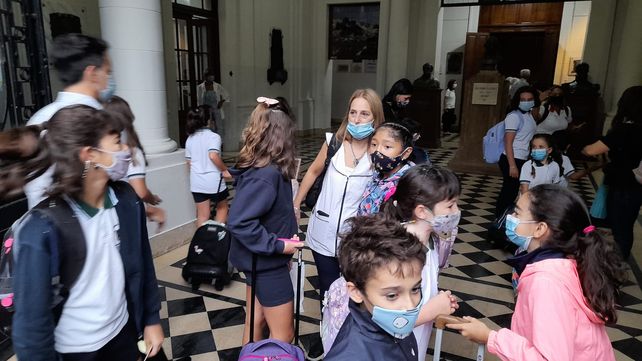 Los chicos podrán ir a clases sin barbijos.