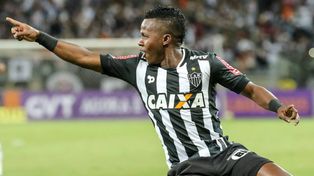 Cazares tiene coronavirus y no seguir&aacute; en Atl&eacute;tico Mineiro.