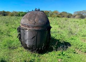 El objeto encontrado en un campo chaqueño sería parte de un cohete