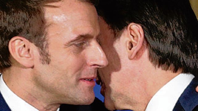 Cumbre. Macron y Conte.