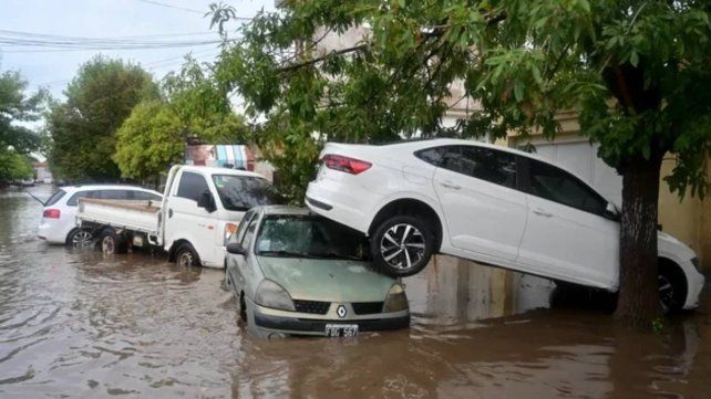 Temporal en Bahía Blanca: el Gobierno decretó tres días de duelo nacional