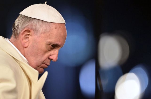Nueva señal del Papa: echó a todos los supervisores financieros
