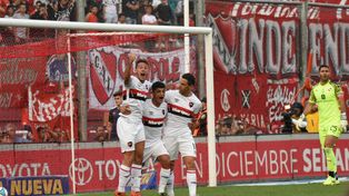 Newells sumó de a tres  pese a Vigliano