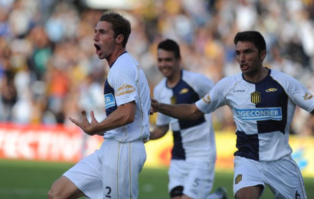 Grito acostumbrado. El de alegría. Central domina y sigue su camino ascendente. Esta tarde en el Gigante se renueva la expectativa de sumar los tres puntos.