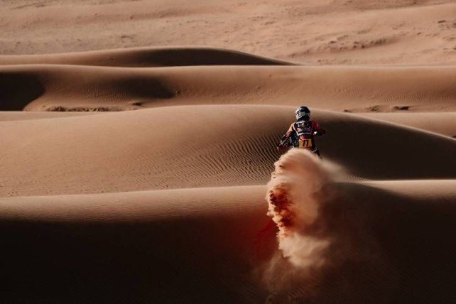 Luciano Benavides finalizó sexto en el tramo entre Ha’il y Riyadh del Dakar 2026.&nbsp;