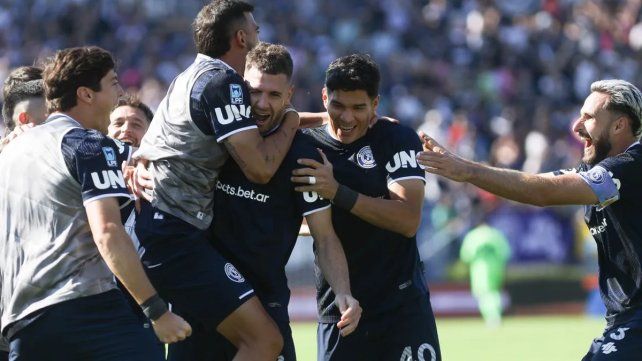 Independiente Rivadavia ganó, es líder en su zona y aseguró su lugar en los playoffs