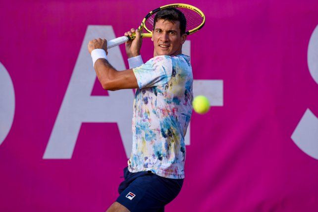 Nacido en Rosario y criado en Armstrong, Bagnis tuvo su mejor posición en el ranking ATP en 2016 cuando ocupó el puesto 55.