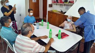 Covid: definen nuevo protocolo para residentes geriátricos