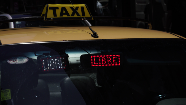 La discusión entre los taxistas y Uber sumó un nuevo capítulo