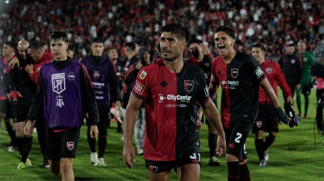 Video: Newells recuperó la sonrisa e hizo estallar el Coloso después de casi dos meses