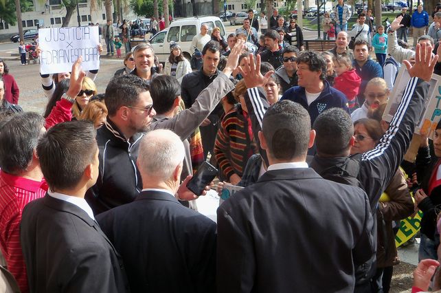 Los familiares de víctimas de la inseguridad fueron escuchados por el ministro de Seguridad