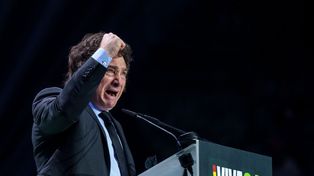 En la denuncia penal contra Milei, los legisladores nacionales sostienen que el viaje a España se trató de una acción privada a la que pretendieron asignarle carácter de oficial