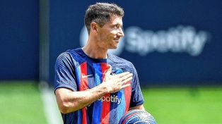 Robert Lewandowski fue presentado como refuerzo del Barcelona en el estadio Camp Nou.