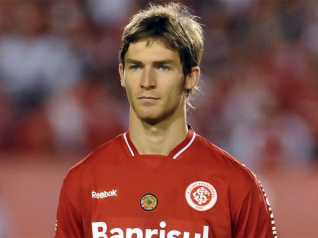 Bolatti a Racing: Estoy feliz por llegar a un grande