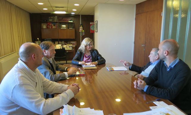 Encuentro clave. El gobierno y el Colegio Médico decidieron articular acciones para el control de las licencias para agentes escolares.