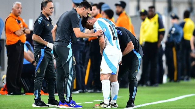 Scaloni sigue atento la evolución de Messi