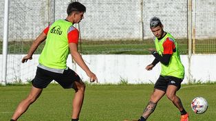 Matías Pardo cumplió la fecha de suspensión y está a disposición para el encuentro del domingo.&nbsp;