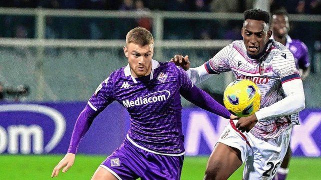 Lucas Beltrán fue titular en Fiorentina y se retiró lesionado.