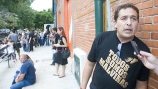 El diálogo no se puede dar entre uno de pie y otro arrodillado
