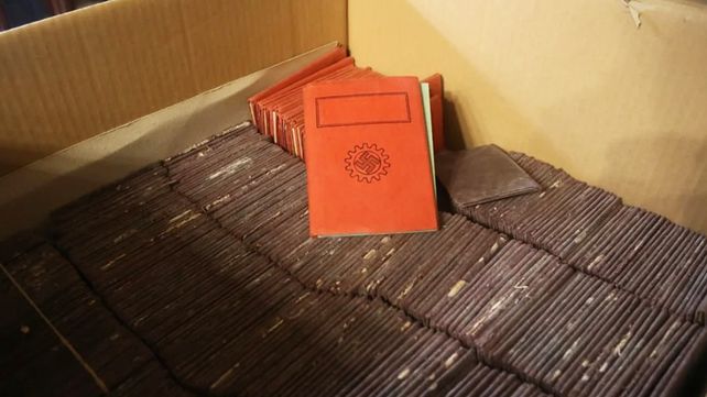 La documentación propagandística se encontraba en el subsuelo del Palacio de Tribunales. Ingresaron al país en 1941