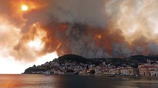 Grecia batalla contra los incendios a las puertas de Atenas