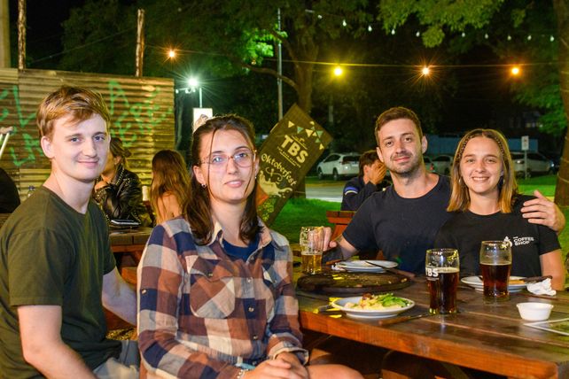 Brunella Maurino, Nicolás Gierrsch, Tomás Pace Florencia Mira
