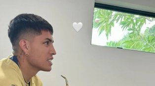 Facundo Farías apareció tomando mate con la camiseta de Boca.