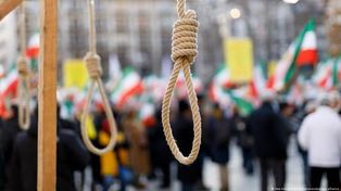 Irán acelera la ola de ejecuciones: ahorcó a dos hombres por blasfemia