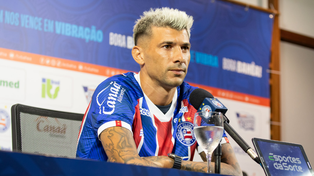 Víctor Cuesta, con la camiseta de Bahía de Brasil, su último club. El marcador central se acerca a Newells.