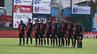 El once. La formaci&oacute;n que utiliz&oacute; Kudelka ante Arsenal, en el empate en Sarand&iacute;.