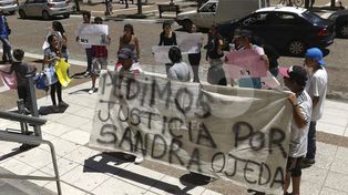 La familia de Sandra Ojeda marchó durante años para pedir justicia por su asesinato. Ahora, con la detención e imputación de Rivero podrían tener novedades.