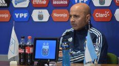 El DT de la selección argentina Jorge Sampaoli desmitió que se haya pelado con Messi. El DT de la selección argentina Jorge Sampaoli desmitió que se haya pelado con Messi.