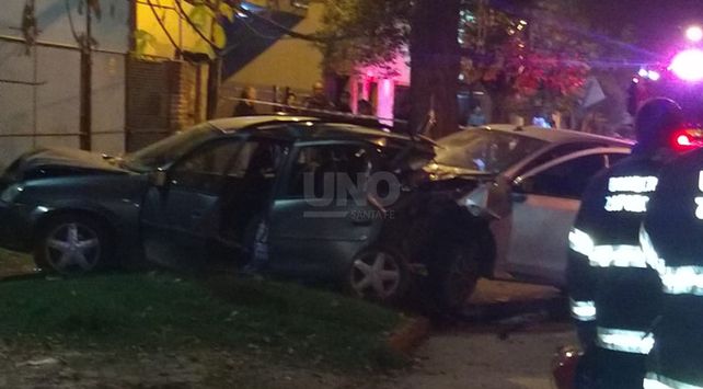 El siniestro sucedió sobre calle Ángel Cassanello y Belgrano. Gentileza: lector UNO Santa Fe.